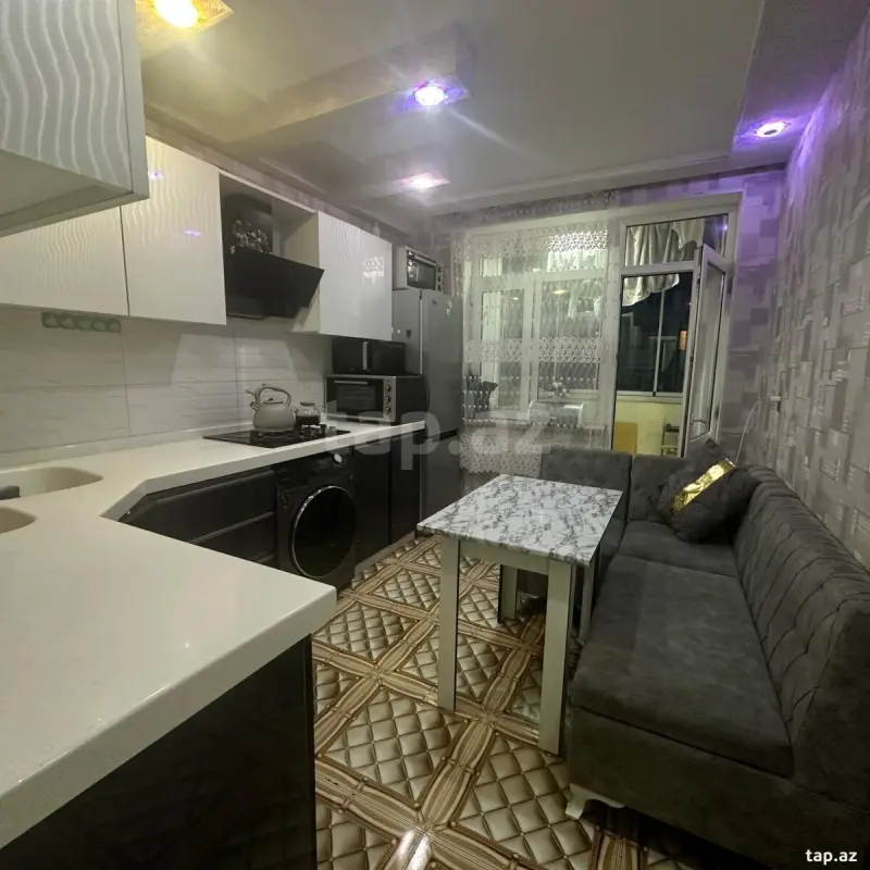 Kirayə verilir 3 otaqlı yeni tikili 85 m²