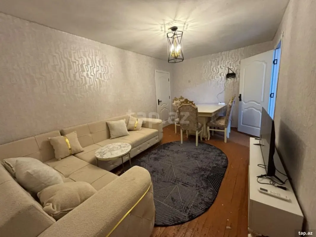 Kirayə verilir 2 otaqlı mənzil 80 m²