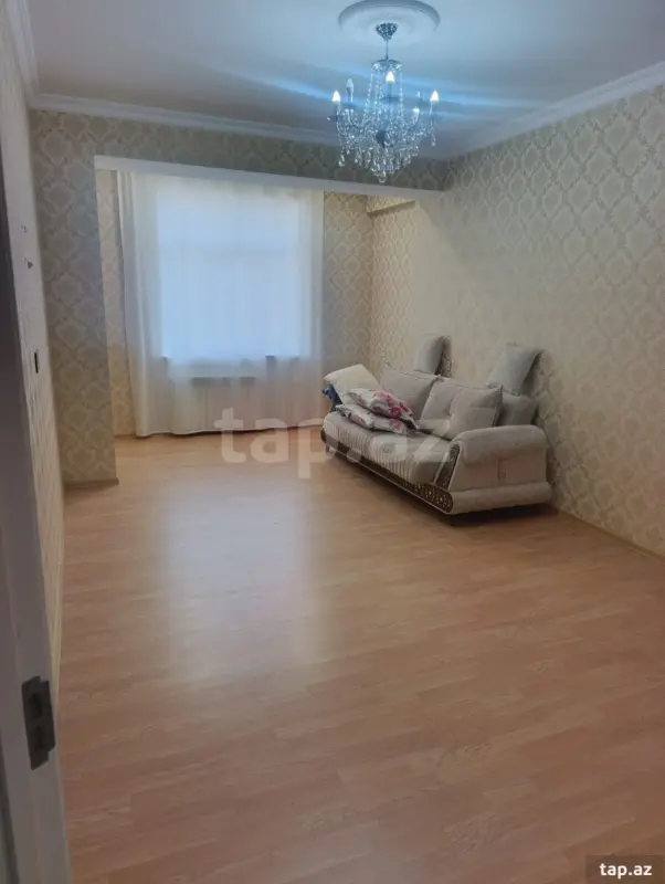 Kirayə verilir 2 otaqlı yeni tikili 110 m²