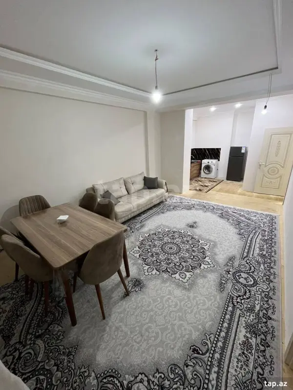 Kirayə verilir 3 otaqlı yeni tikili 75 m²