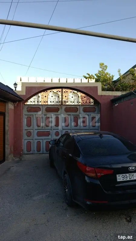 Satılır 7 otaqlı həyət evi 292 m²