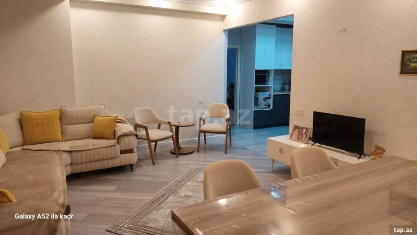 Kirayə verilir 3 otaqlı yeni tikili 85 m²