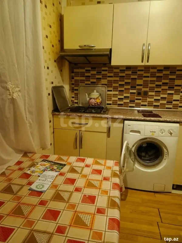 Kirayə verilir 1 otaqlı yeni tikili 40 m²