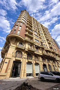 Satılır 4 otaqlı yeni tikili 210 m² — Bakı, Nizami 4 otaq 210.00 m²