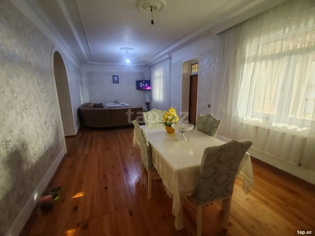 Satılır 4 otaqlı həyət evi 200 m²