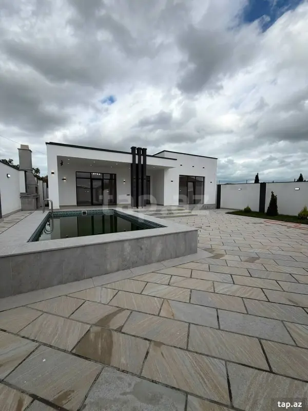 Satılır 4 otaqlı həyət evi 180 m²