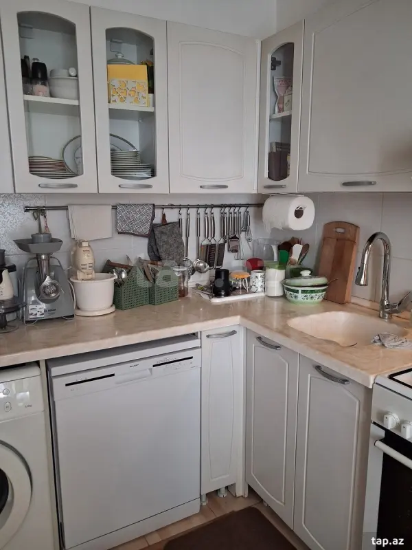 Satılır 4 otaqlı mənzil 90 m²