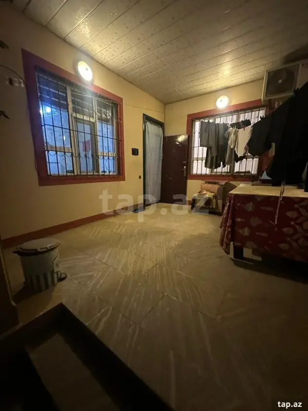 Satılır 4 otaqlı həyət evi 200 m²