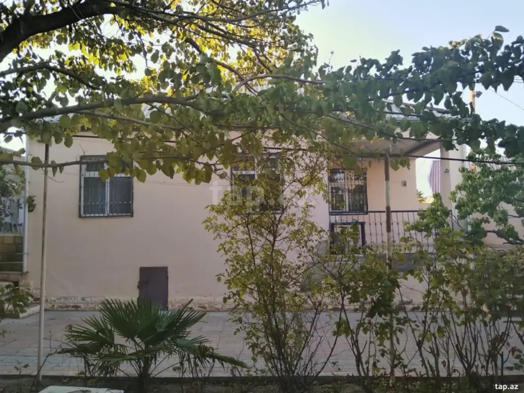 Satılır 4 otaqlı həyət evi 120 m²