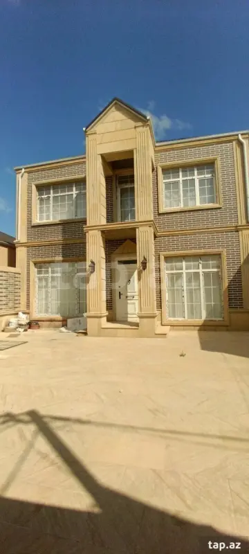 Satılır 4 otaqlı həyət evi 200 m²