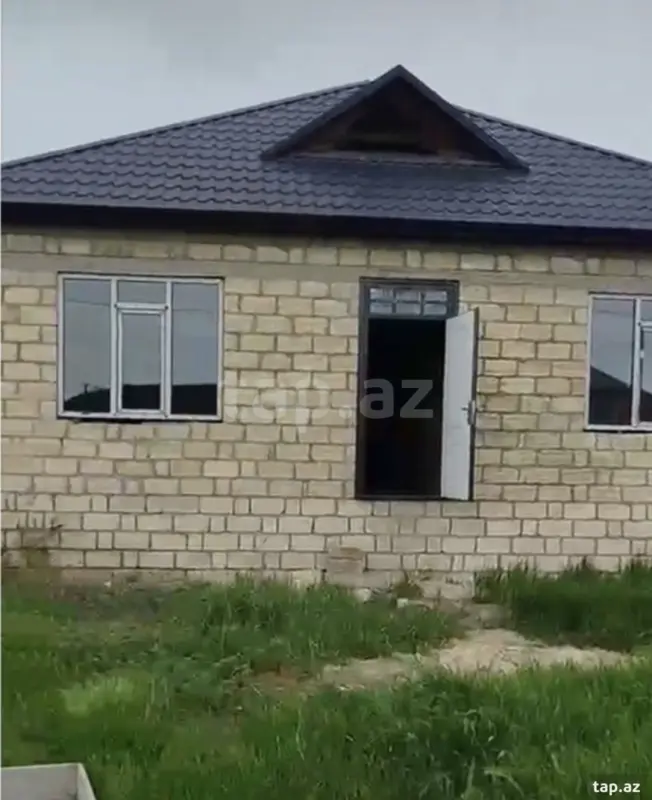Satılır 4 otaqlı həyət evi 100 m²