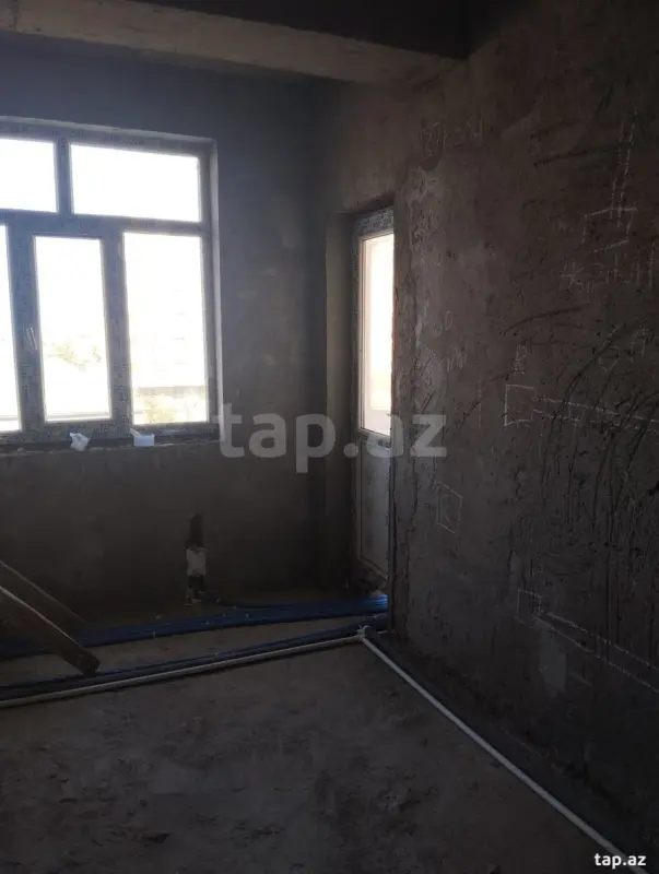 Satılır 3 otaqlı yeni tikili 81.5 m²