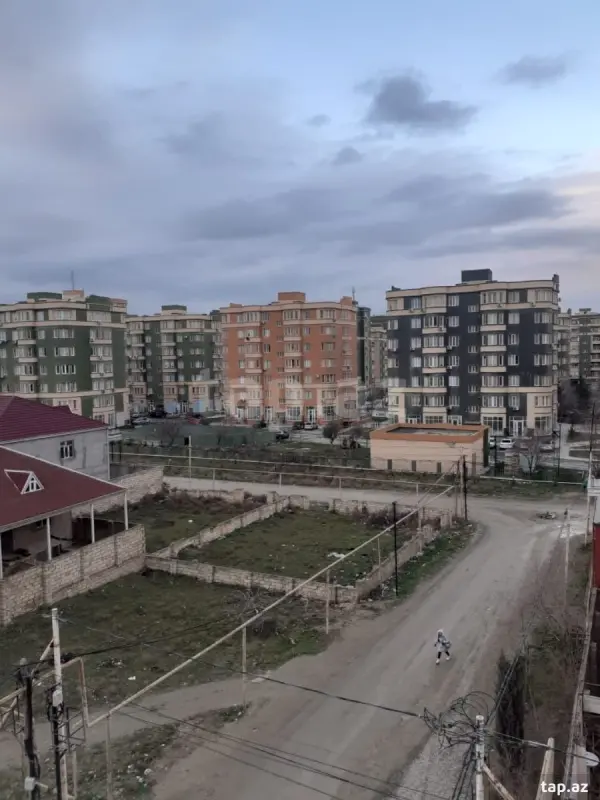 Satılır 3 otaqlı yeni tikili 70 m²