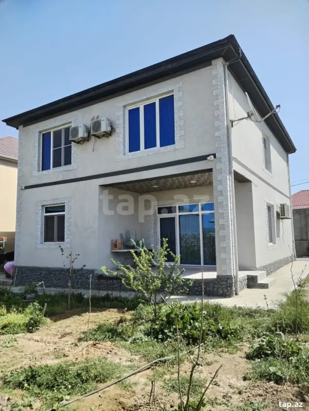 Satılır 6 otaqlı həyət evi 240 m²
