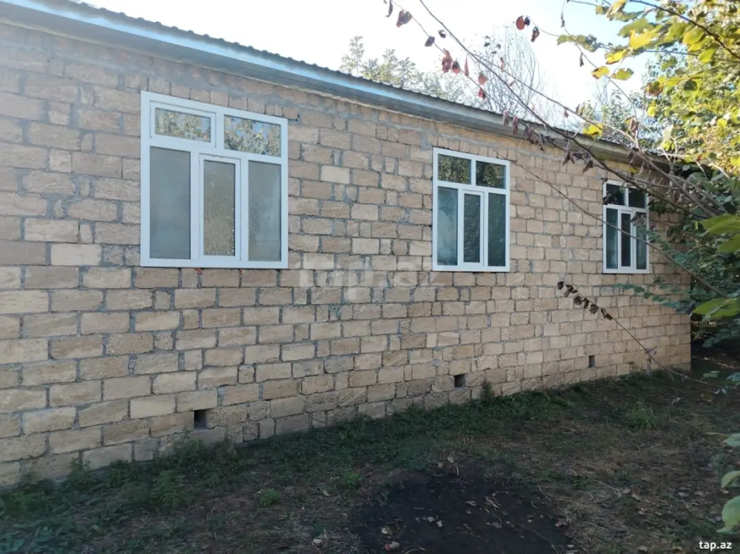 Satılır 3 otaqlı həyət evi 110 m²