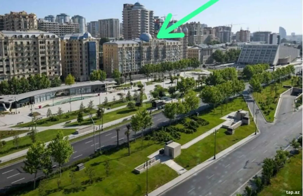Satılır 7 otaqlı mənzil 250 m²