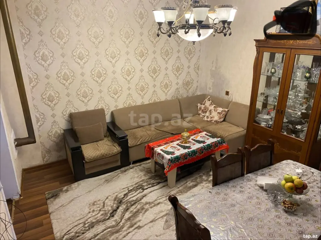 Kirayə verilir 5 otaqlı mənzil 130 m²