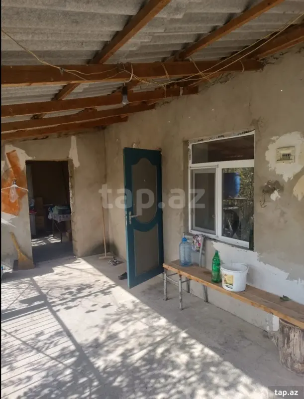 Satılır 6 otaqlı həyət evi 200 m²