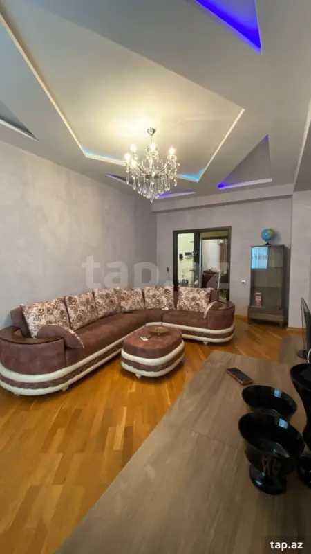 Kirayə verilir 3 otaqlı yeni tikili 83 m²