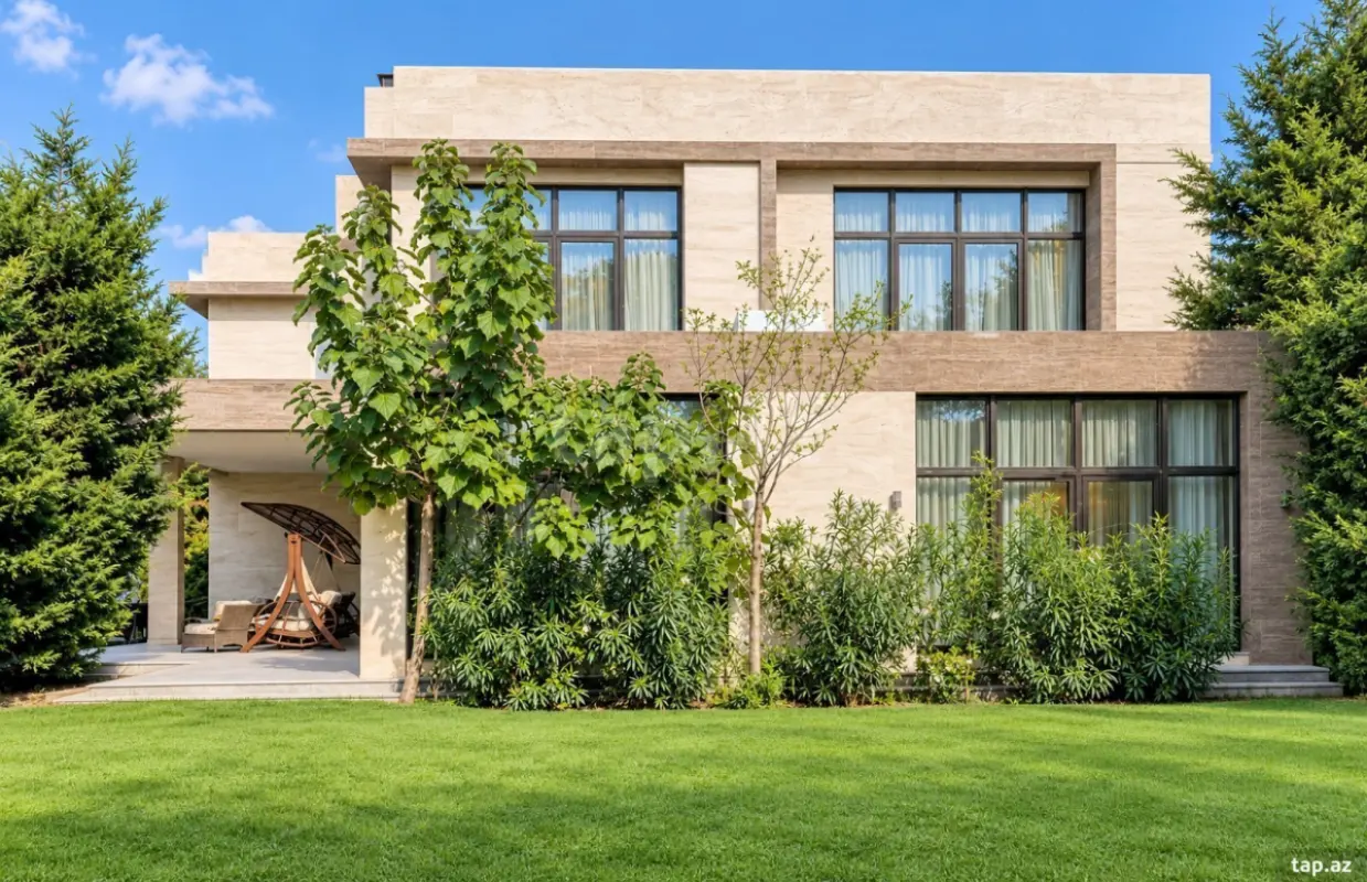 Satılır 10 otaqlı həyət evi 1150 m²