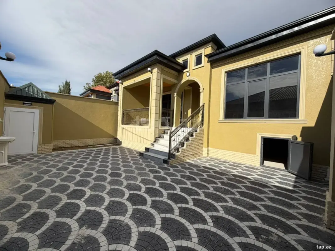 Satılır 4 otaqlı həyət evi 100 m²