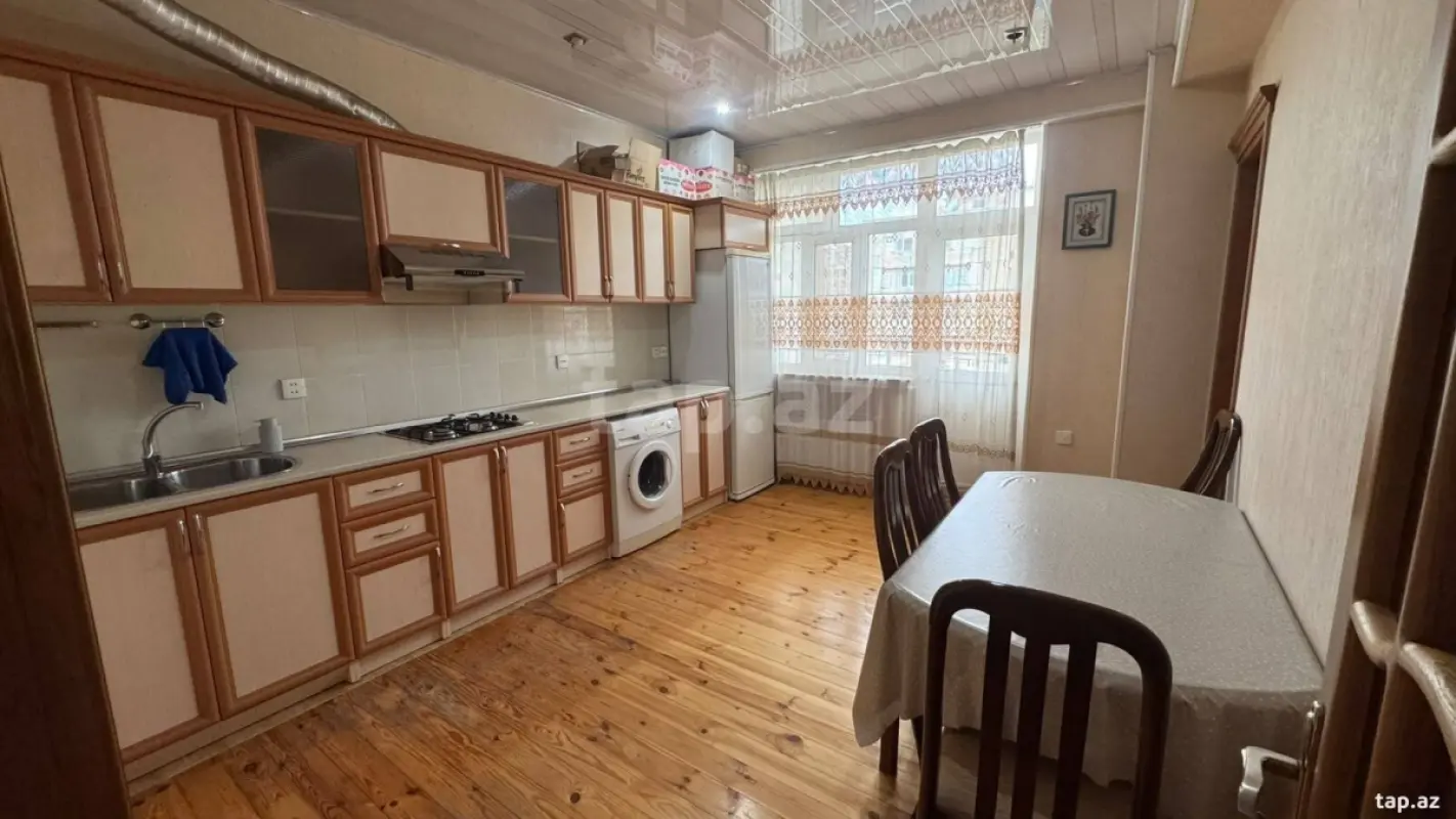 Kirayə verilir 3 otaqlı yeni tikili 110 m²