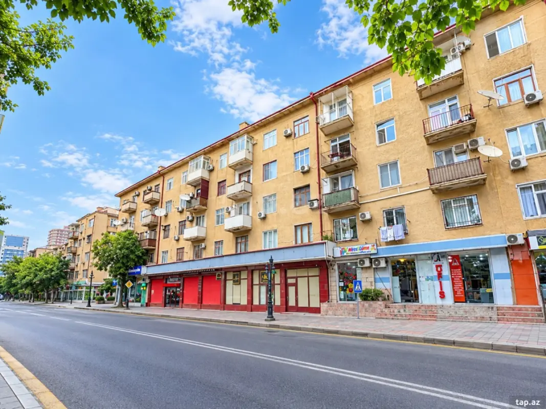 Satılır 2 otaqlı mənzil 60 m²