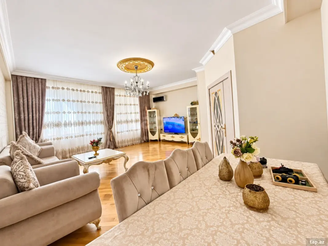 Satılır 4 otaqlı yeni tikili 135 m²