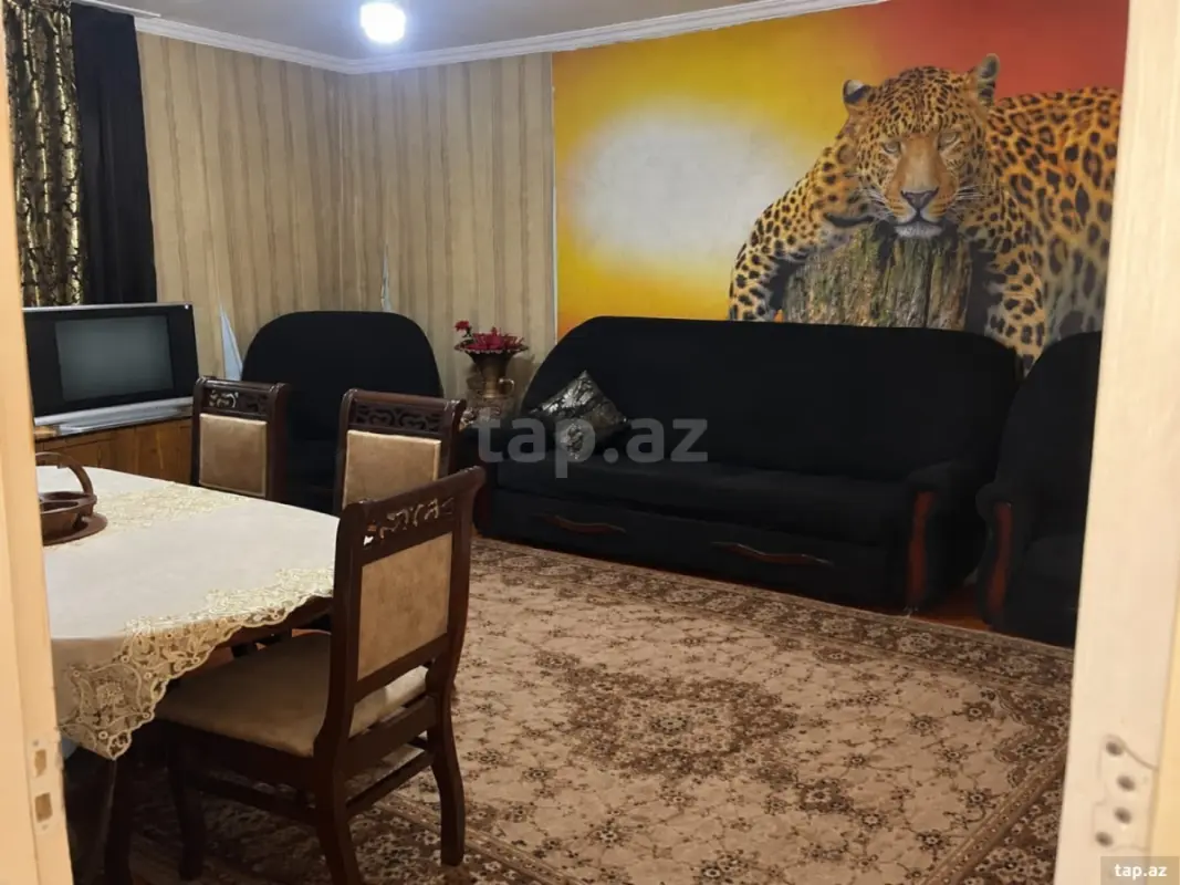 Satılır 7 otaqlı həyət evi 3000 m²