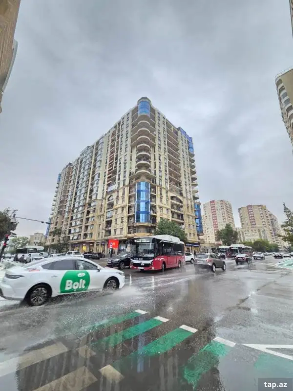 Satılır 3 otaqlı yeni tikili 175 m²