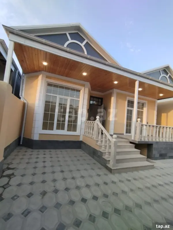 Satılır 4 otaqlı həyət evi 100 m²