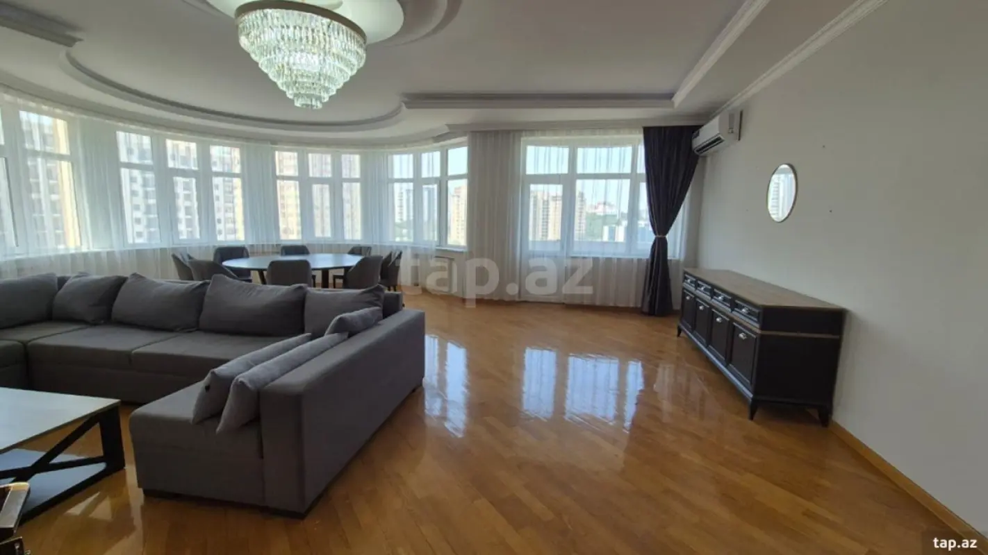 Kirayə verilir 3 otaqlı yeni tikili 170 m²