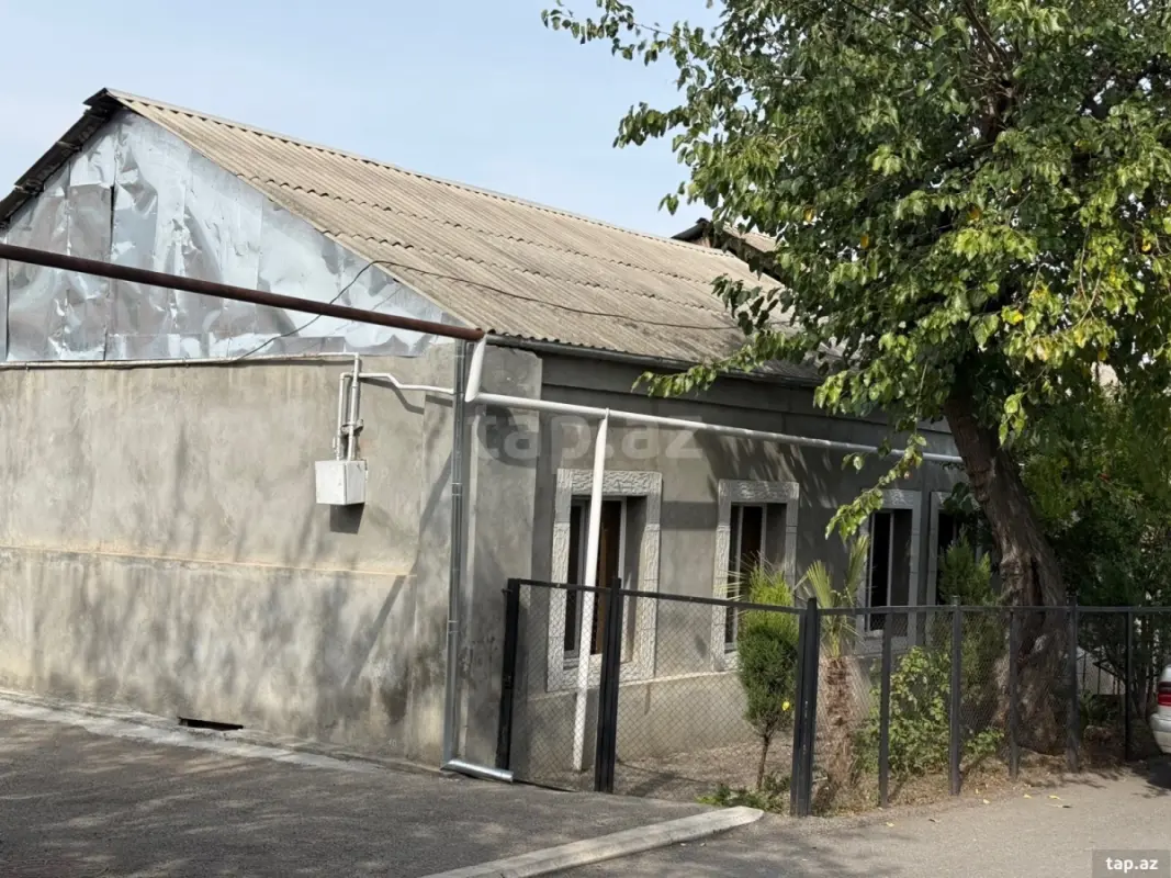 Satılır 2 otaqlı həyət evi 300 m²
