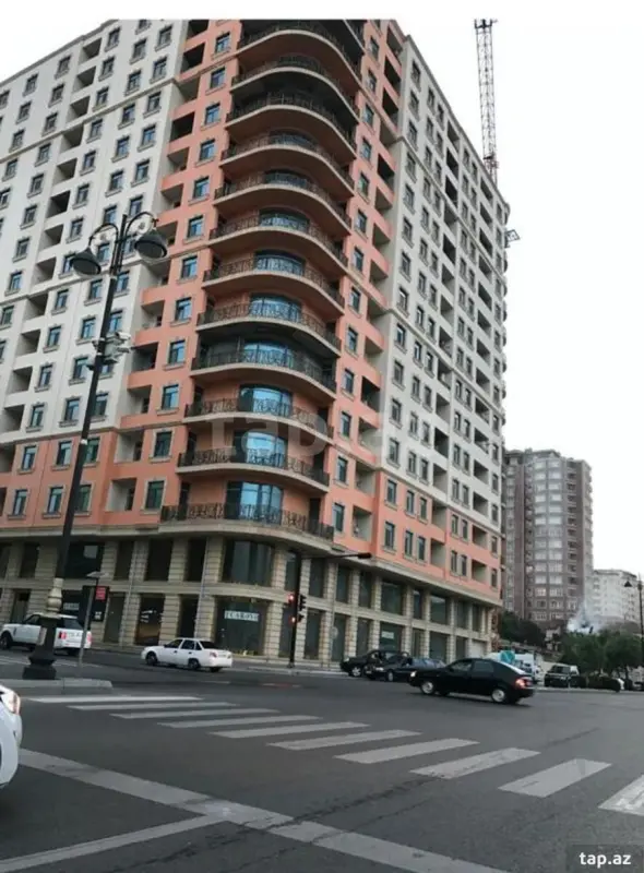 Kirayə verilir 3 otaqlı yeni tikili 134 m²