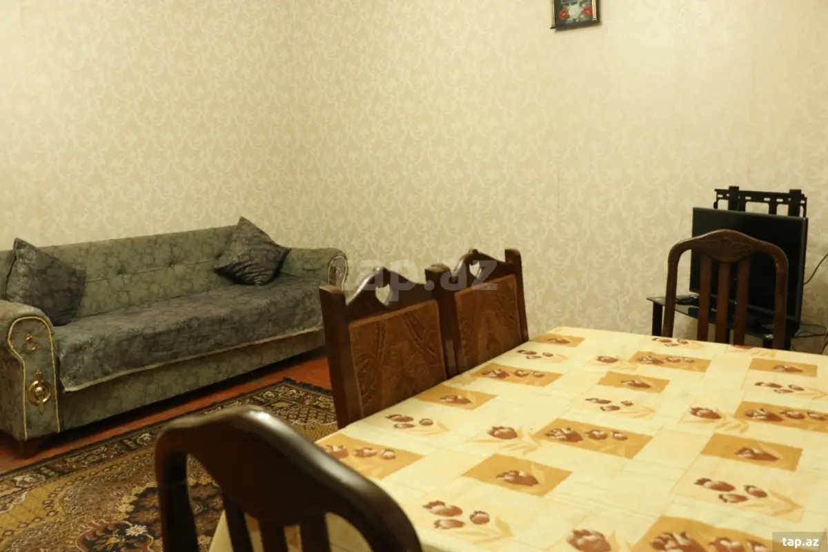 Kirayə verilir 2 otaqlı mənzil 60 m²