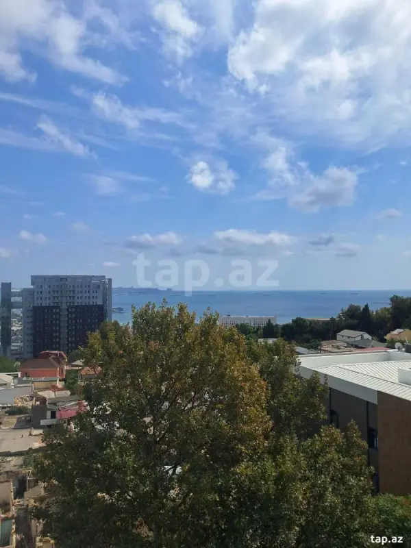 Satılır 3 otaqlı mənzil 107 m²