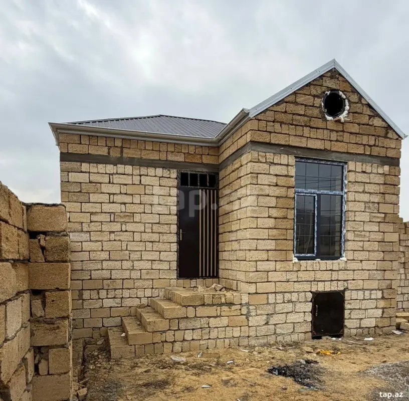 Satılır 2 otaqlı həyət evi 56 m²