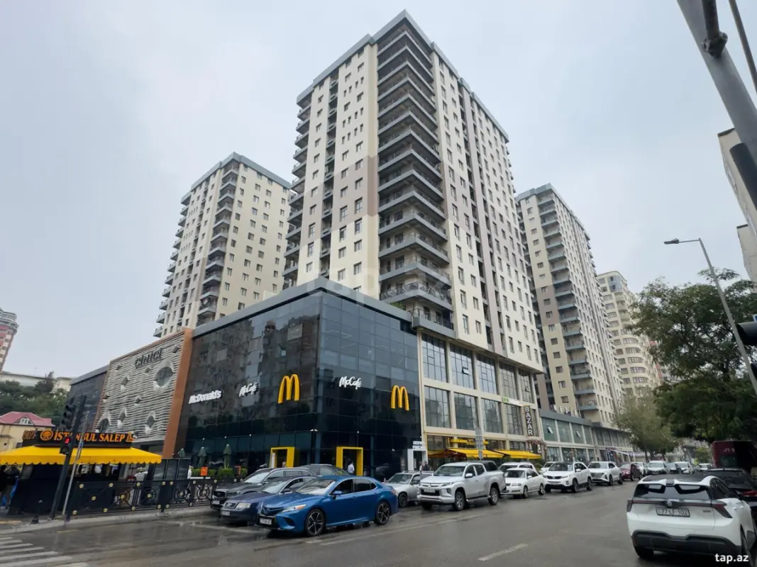 Satılır 4 otaqlı yeni tikili 193 m²
