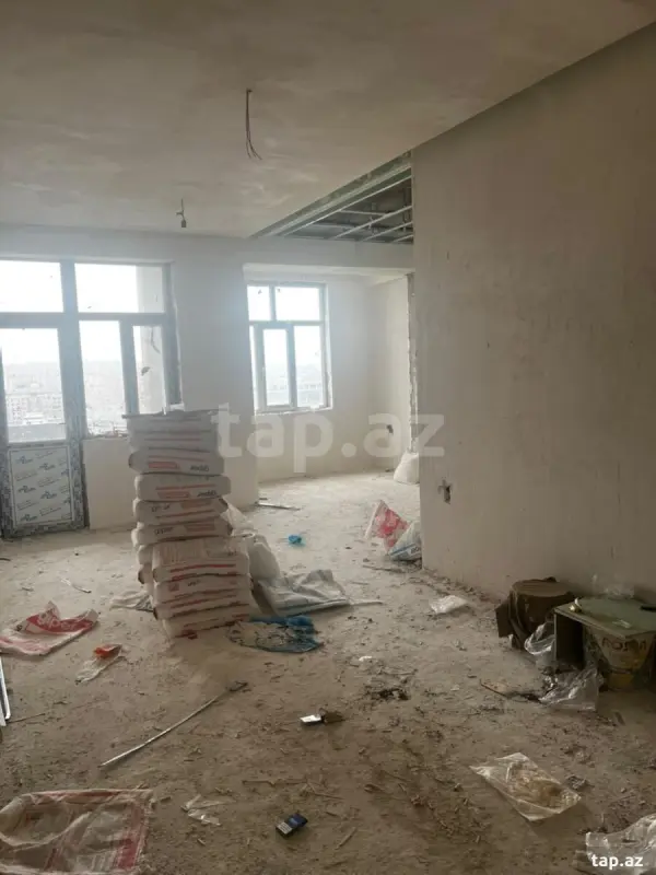 Satılır 3 otaqlı yeni tikili 100 m²
