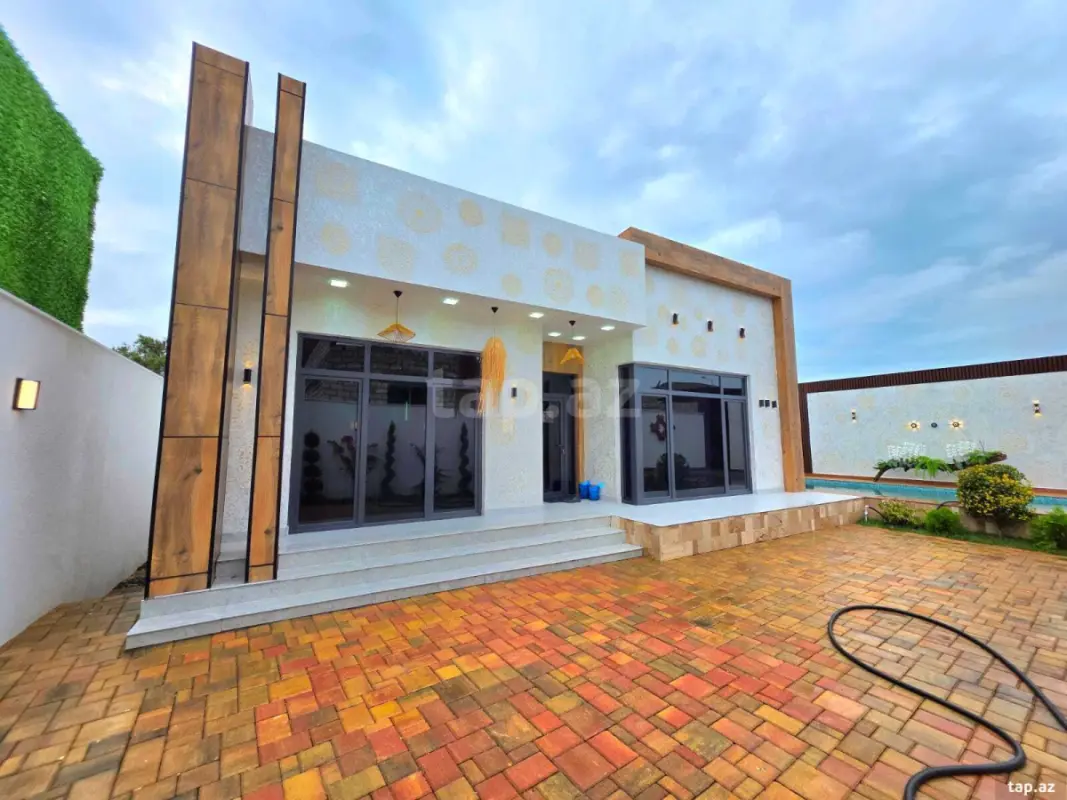 Satılır 4 otaqlı həyət evi 140 m²