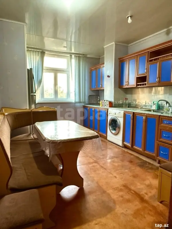 Kirayə verilir 2 otaqlı mənzil 80 m²