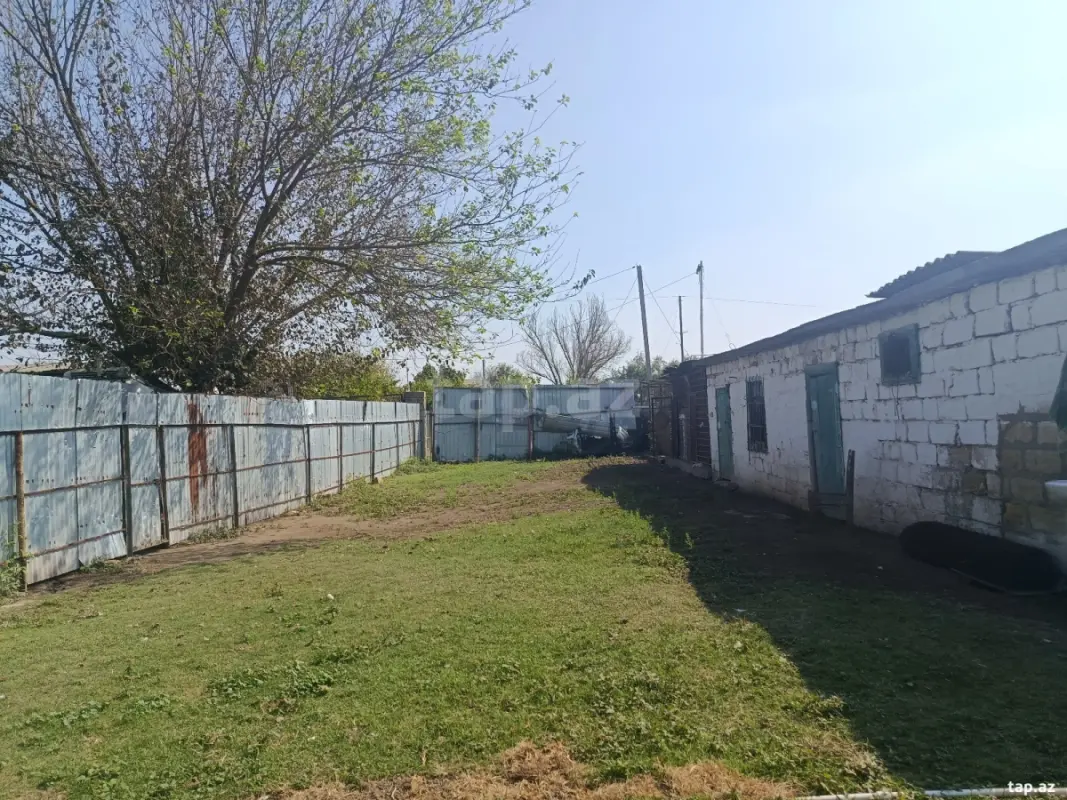 Satılır 4 otaqlı həyət evi 30 m²