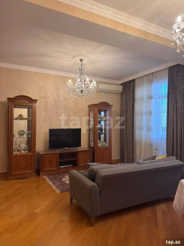 Kirayə verilir 2 otaqlı yeni tikili 125 m²
