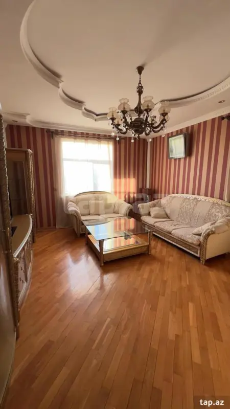 Kirayə verilir 3 otaqlı yeni tikili 100 m²