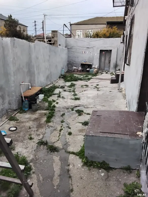Satılır 4 otaqlı həyət evi 320 m²