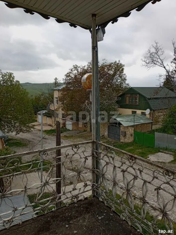 Satılır 7 otaqlı həyət evi 151 m²