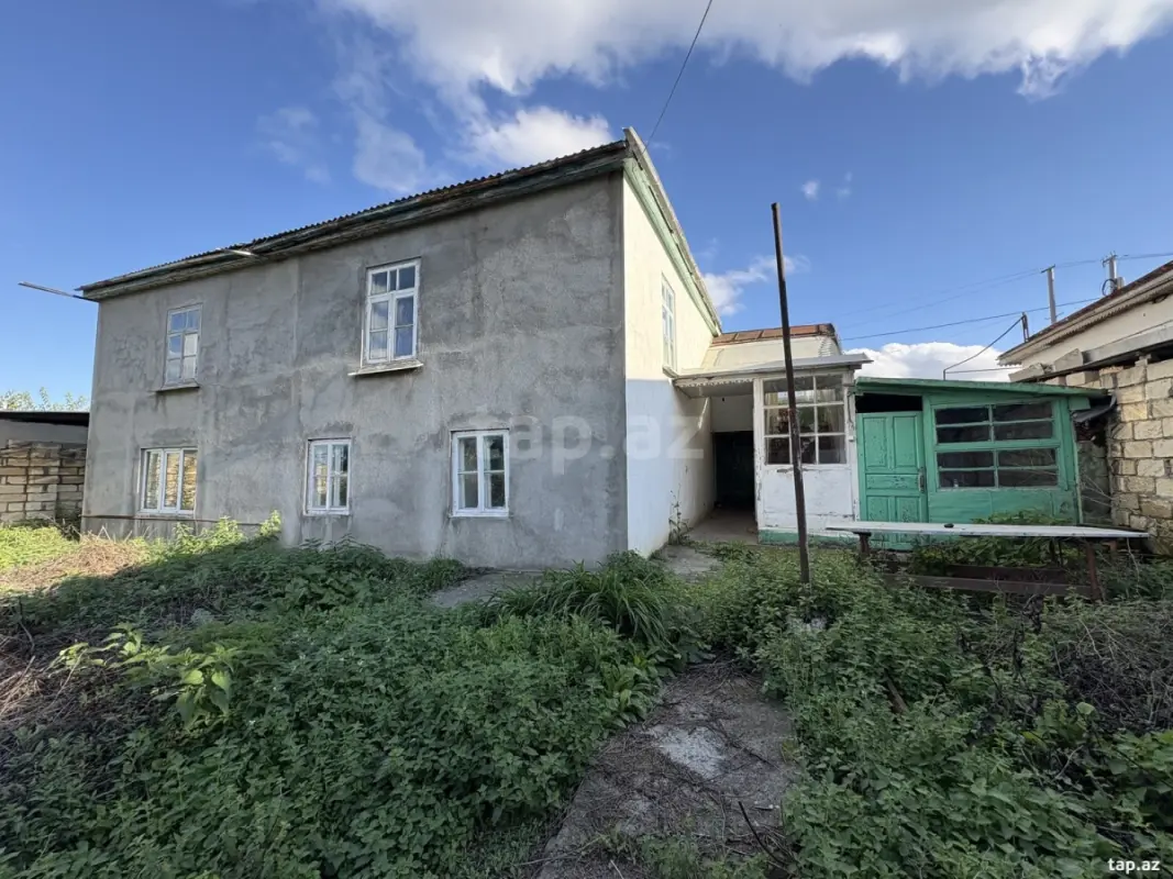 Satılır 4 otaqlı həyət evi 150 m²