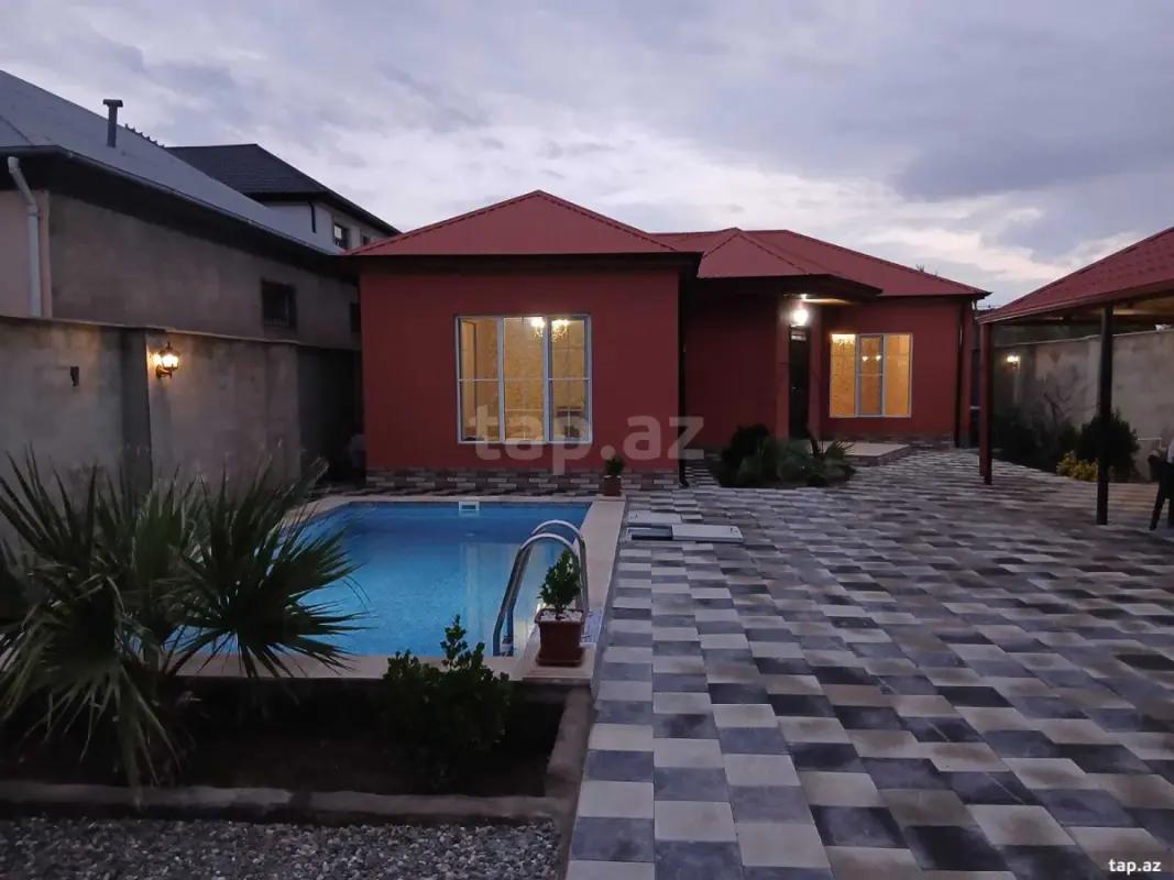 Satılır 4 otaqlı həyət evi 100 m²