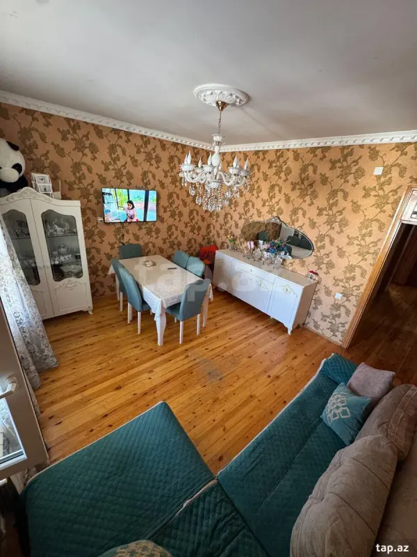 Satılır 4 otaqlı həyət evi 200 m²