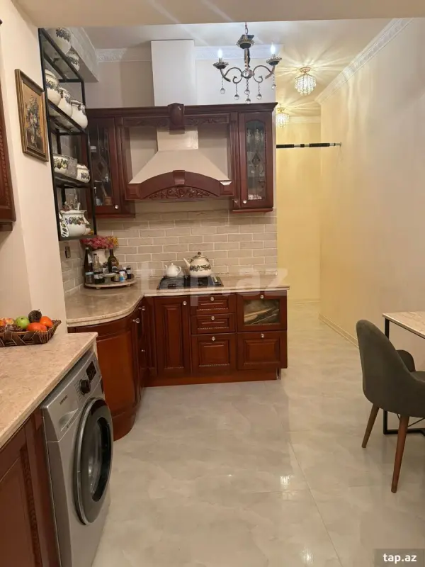 Kirayə verilir 3 otaqlı yeni tikili 85 m²